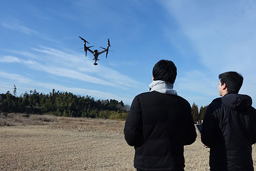 水中・空中ドローン技術・撮影班複数台によるプログラミング飛行